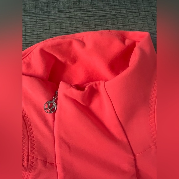 Lululemon Run: Reflect Pullover Light Flare 4 Neon Pink Orange Gym Yoga - Picture 8 of 11